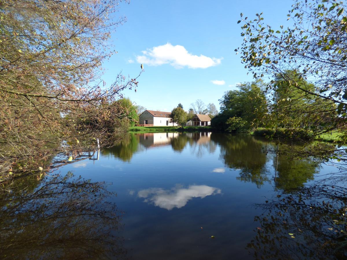 La Ferme Du Chateau Bed & Breakfast Tresnay Exterior photo