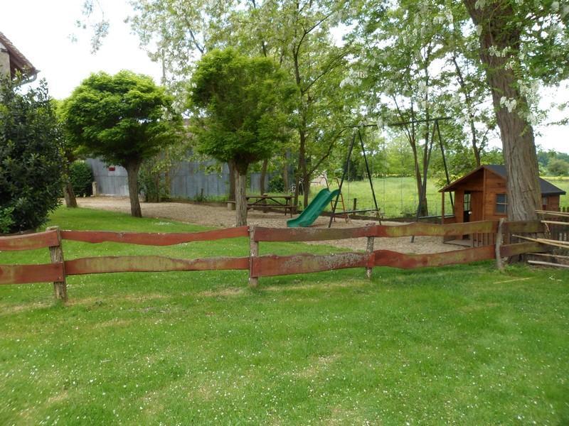 La Ferme Du Chateau Bed & Breakfast Tresnay Exterior photo