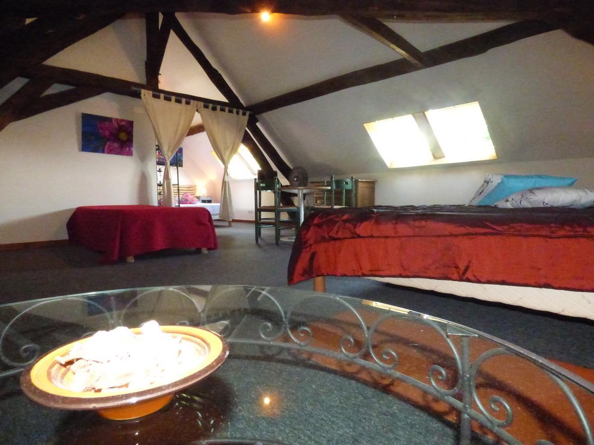 La Ferme Du Chateau Bed & Breakfast Tresnay Exterior photo